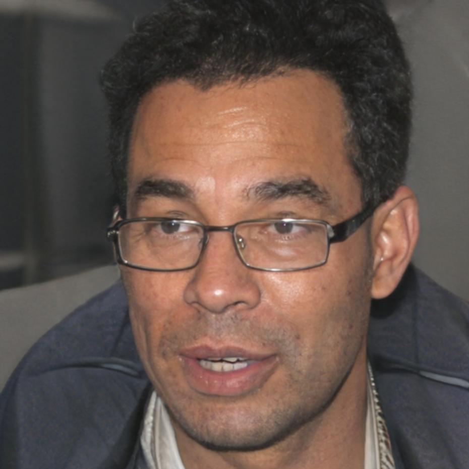 Felix Carmichael, Senior Financial Analyst